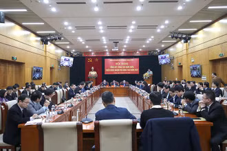 Toàn cảnh hội nghị.