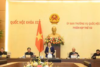 Chủ tịch Quốc hội Nguyễn Thị Kim Ngân phát biểu khai mạc phiên họp. Ảnh: QUANG KHÁNH