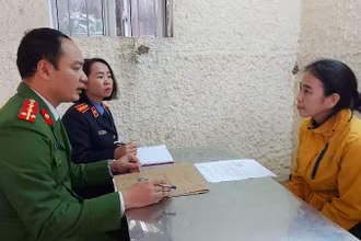Đối tượng Mai Thị Hoa tại Cơ quan CSĐT. 