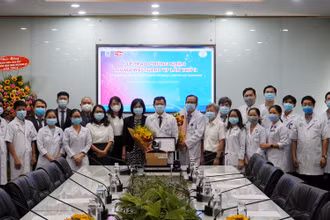 Bệnh viện Chợ Rẫy đón nhận chứng chỉ xét nghiệm đạt chuẩn quốc tế Westgard VP lần thứ 3. (Ảnh: BVCC)