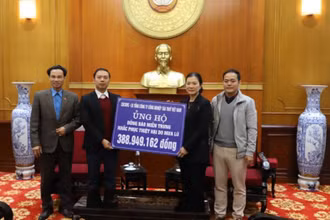 370 tỷ đồng ủng hộ nhân dân các tỉnh chịu thiệt hại do bão lũ.