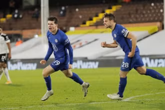 M. Mount (trái) ghi bàn thắng duy nhất cho Chelsea