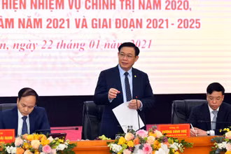 Đồng chí Vương Đình Huệ, Ủy viên Bộ Chính trị, Bí thư Thành ủy phát biểu ý kiến tại buổi làm việc.