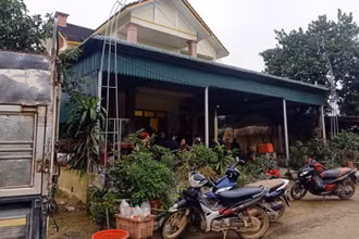 Ngôi nhà xảy ra vụ ngộ độc khí than khi sưởi ấm làm hai học sinh thương vong. (Ảnh: Dương Công Hợp)