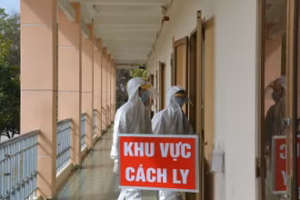 Sáu trường hợp tiếp xúc với BN 1553 ở TP Hồ Chí Minh có kết quả âm tính với SARS-CoV-2