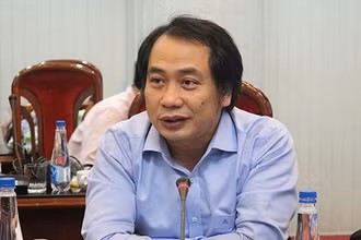 ThS, BS Nguyễn Trung Cấp, Phó Giám đốc chuyên môn Bệnh viện Bệnh Nhiệt đới Trung ương thông tin về tình hình điều trị cho BN 1.465.