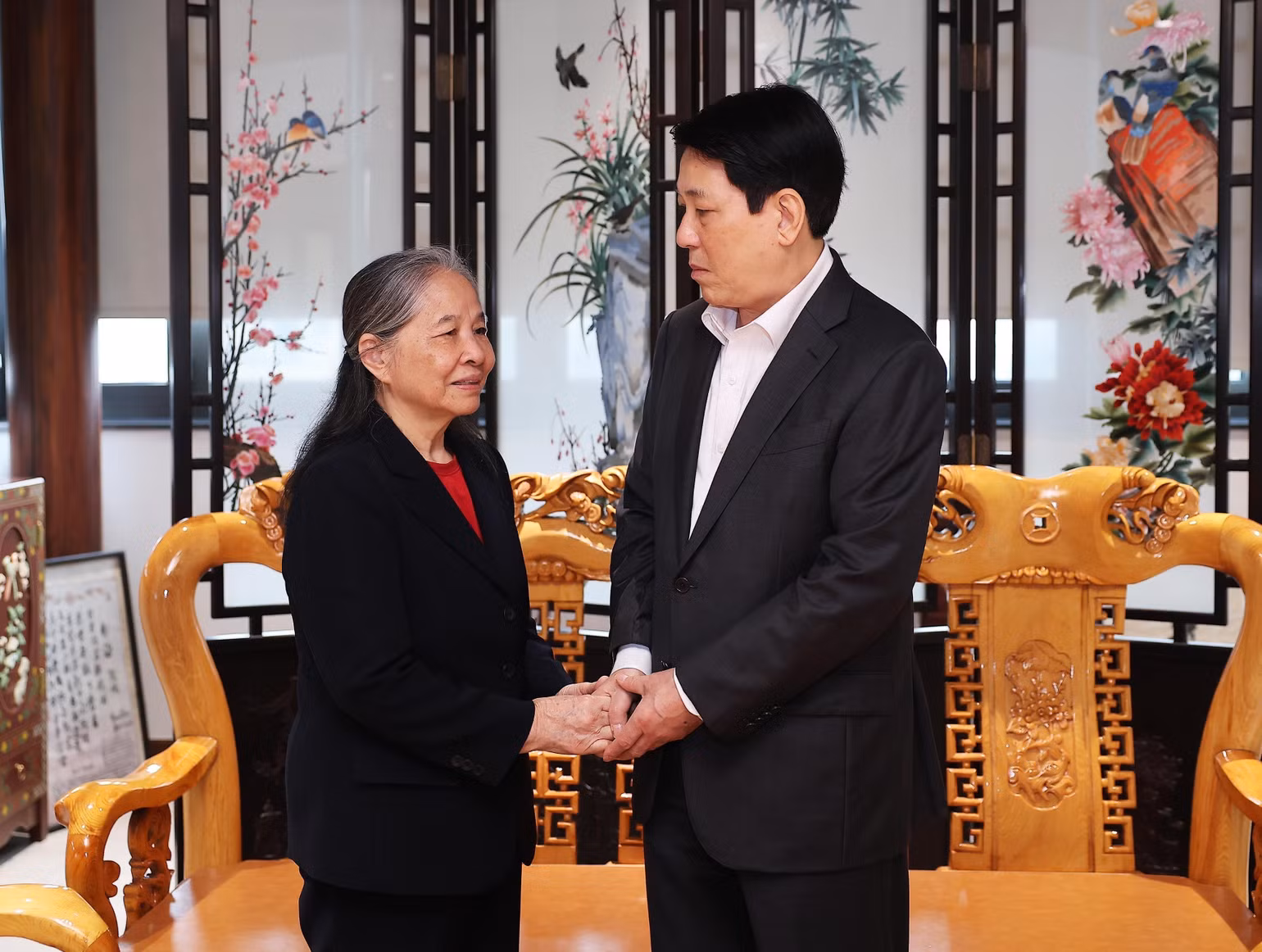 vna-potal-chu-tich-nuoc-luong-cuong-dang-huong-tuong-nho-nguyen-lanh-dao-dang-nha-nuoc-8562438.jpg