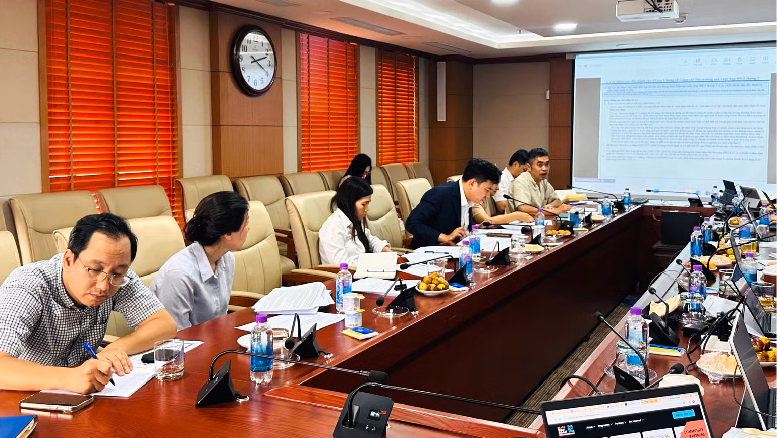 3cac-dai-dien-cua-uu-ban-chung-khoan-nha-nuoc-viet-nam-2969.jpg