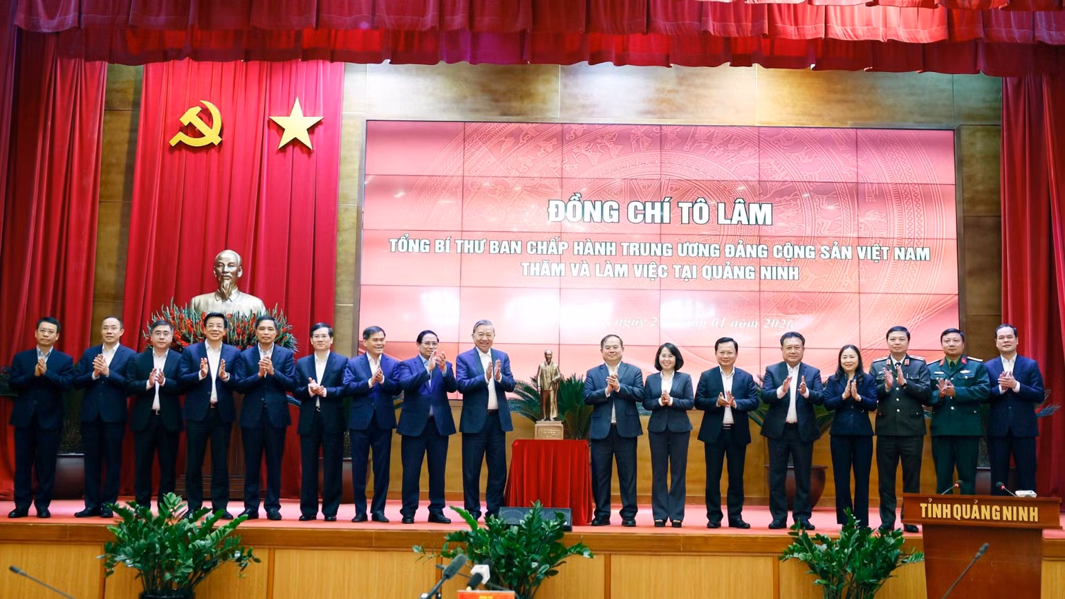 vna-potal-tong-bi-thu-to-lam-lam-viec-voi-ban-chap-hanh-dang-bo-tinh-quang-ninh-8554539-9400.jpg