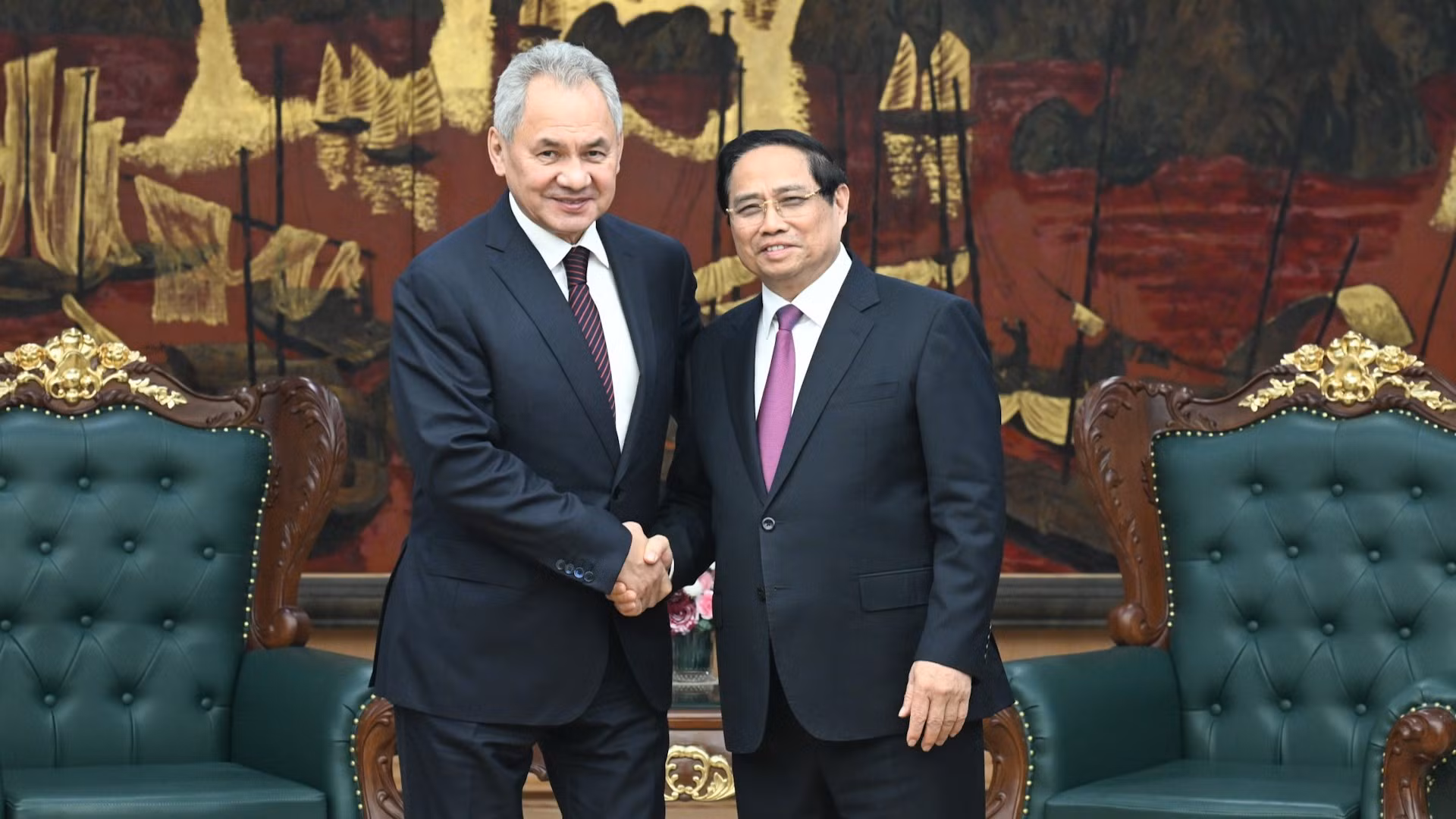 Thủ tướng Phạm Minh Chính đón Đại tướng Sergei Shoigu, Thư ký Hội đồng An ninh Liên bang Nga.