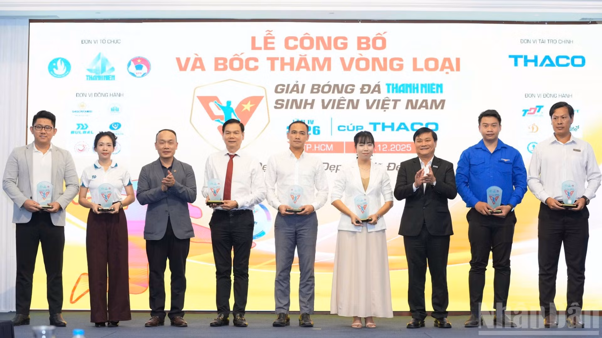 Báo Thanh Niên phối hợp với Liên đoàn Bóng đá Việt Nam tổ chức lễ công bố và bốc thăm xếp lịch thi đấu vòng loại Giải bóng đá Thanh Niên Sinh viên Việt Nam Cúp THACO năm 2026.