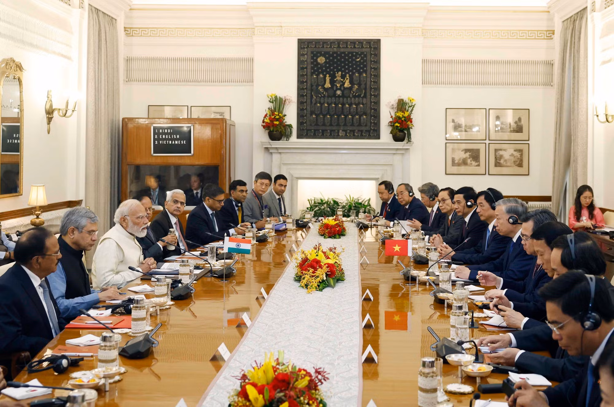 vna-potal-tong-bi-thu-chu-tich-nuoc-to-lam-hoi-dam-voi-thu-tuong-an-do-narendra-modi-8744141.jpg