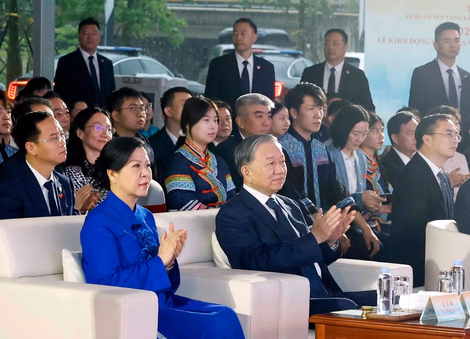 vna-potal-tong-bi-thu-chu-tich-nuoc-to-lam-du-le-khai-mac-lien-hoan-nhan-dan-bien-gioi-viet-trung-8706730.jpg
