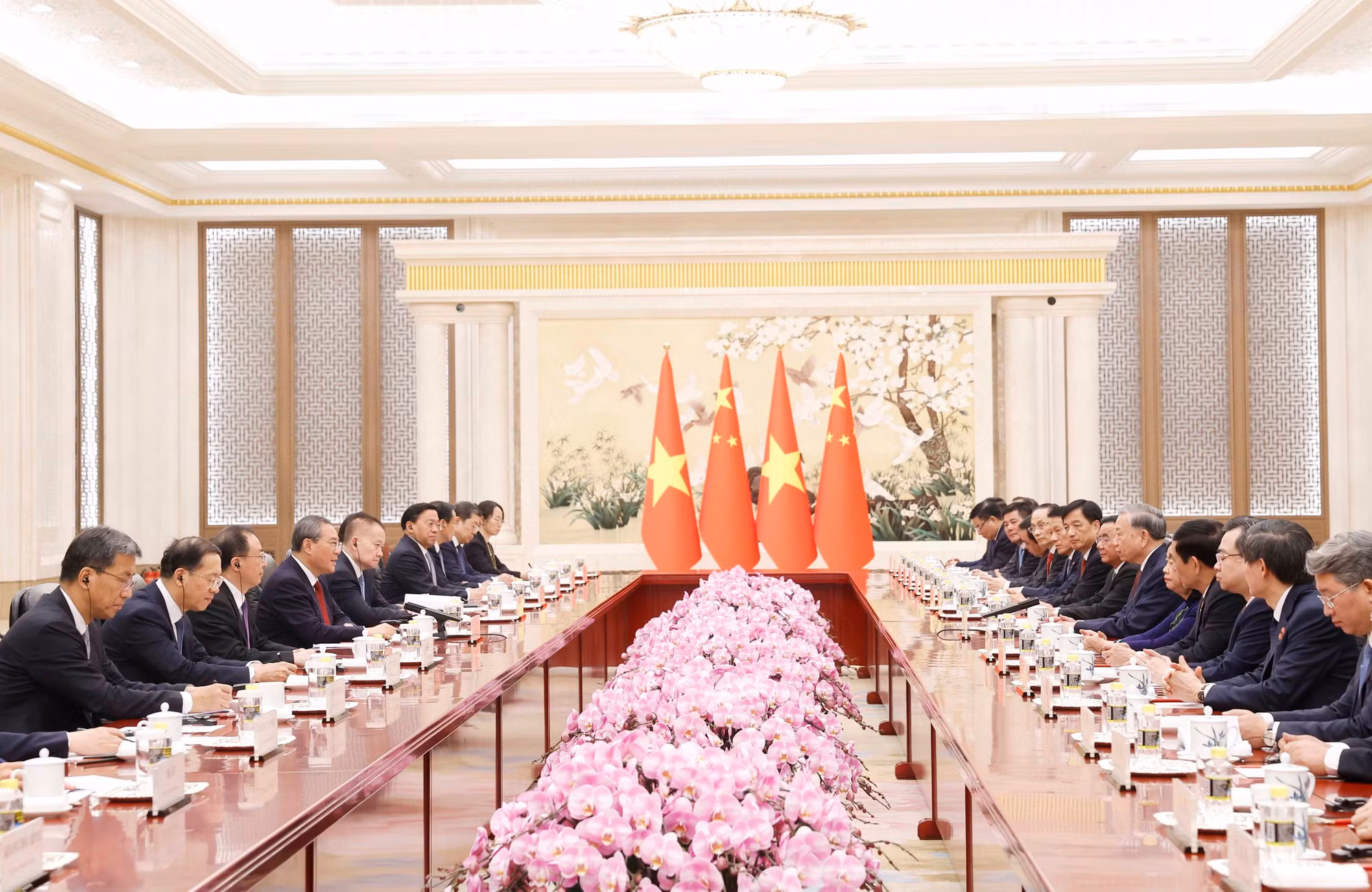 vna-potal-tong-bi-thu-chu-tich-nuoc-to-lam-hoi-kien-thu-tuong-trung-quoc-ly-cuong-8702844.jpg