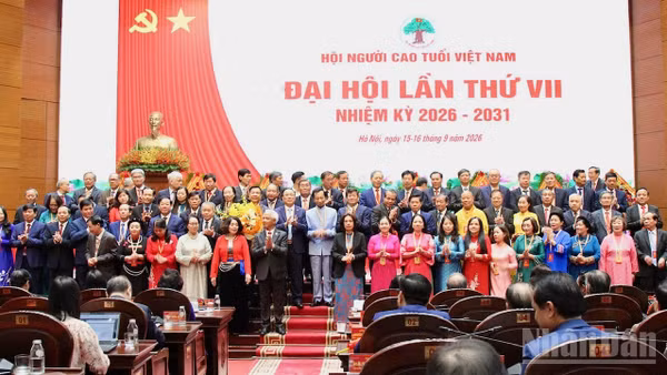 Ra mắt Ban Chấp hành Hội Người cao tuổi Việt Nam khóa VII, nhiệm kỳ 2026-2031. (Ảnh: NHẬT ANH)