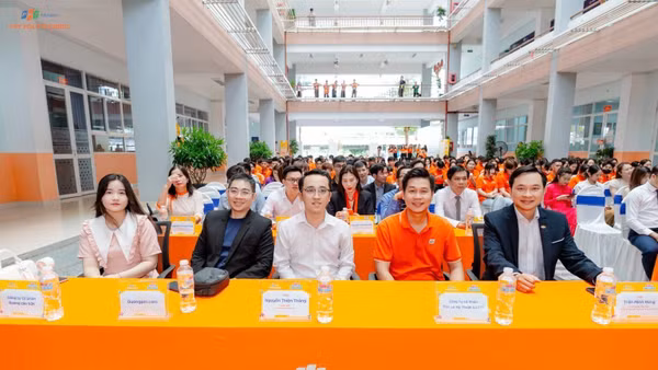 Sinh viên trường Cao đẳng FPT Polytechnic luôn nhận được sự đồng hành từ phía các doanh nghiệp trong quá trình học tập. (Ảnh: FPT Polytechnic)