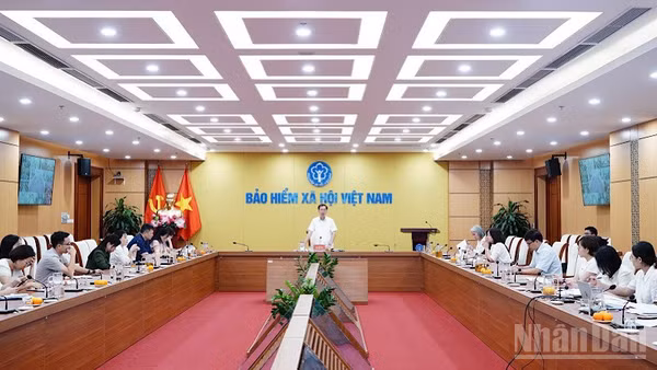 Toàn cảnh Hội nghị trực tuyến với các địa phương của Bảo hiểm xã hội Việt Nam.