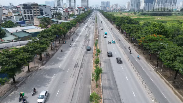 [Ảnh] Cận cảnh mặt đường Võ Chí Công sau quá trình cải tạo kênh Thụy Phương