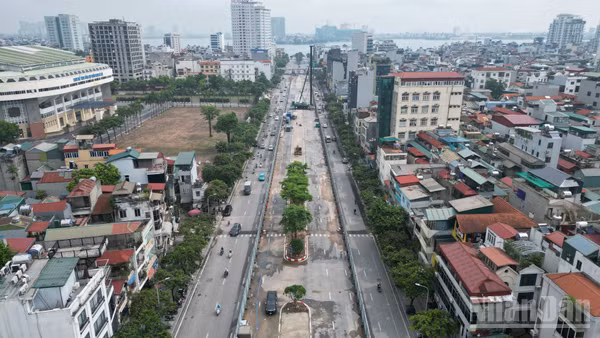 [Ảnh] Cận cảnh công trường ga ngầm S1 tuyến metro số 5 đang được triển khai trên đường Văn Cao