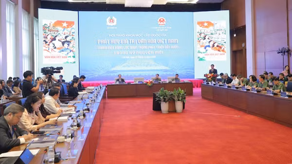 Toàn cảnh Hội thảo khoa học cấp quốc gia do Ủy ban Văn hóa và Xã hội phối hợp tổ chức. (Ảnh: HỒ LONG) 