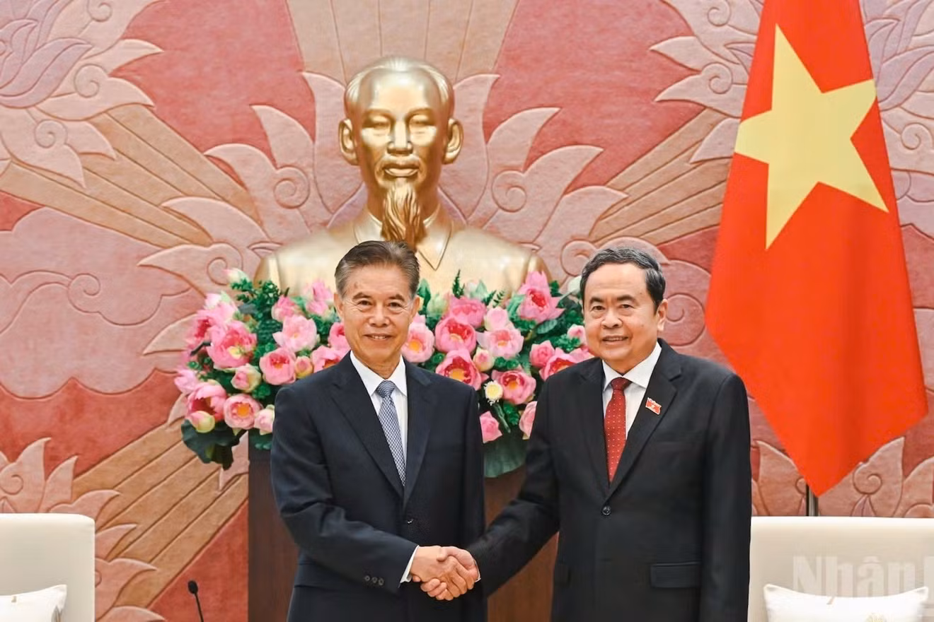 Chủ tịch Quốc hội Trần Thanh Mẫn và Chủ nhiệm Ủy ban Tài chính-Kinh tế của Nhân đại toàn quốc Trung Quốc Chung Sơn. (Ảnh: DUY LINH)