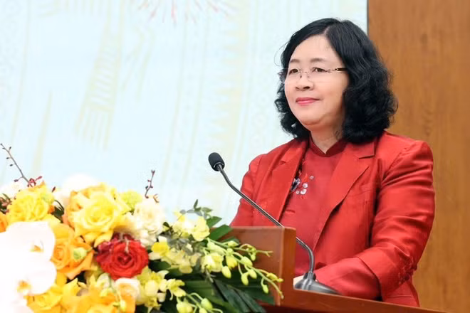 Đồng chí Bùi Thị Minh Hoài.