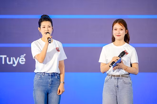 Các nghệ sĩ, người có ảnh hưởng trong giới trẻ giao lưu, tuyên truyền về tác hại của thuốc lá tại buổi lễ.