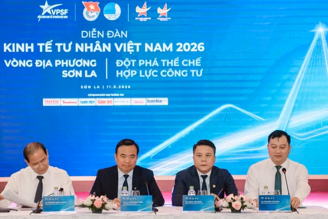 Các đồng chí điều hành phiên đối thoại. (Ảnh: Trung ương Hội Doanh nhân trẻ Việt Nam cung cấp)