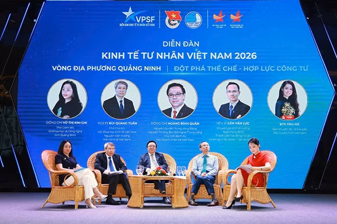 Các diễn giả tại phiên đối thoại. (Ảnh: Trung ương Hội Doanh nhân trẻ Việt Nam cung cấp)