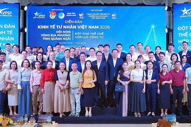 Các đại biểu Phiên đối thoại địa phương của VPSF 2026 tại Quảng Ngãi.