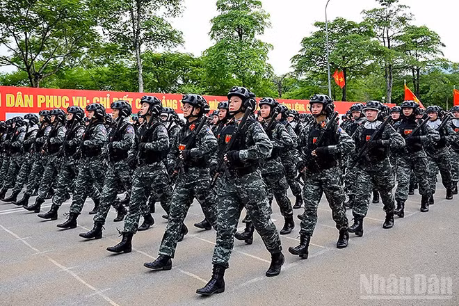 Các chiến sĩ tham gia Lễ diễu binh, diễu hành kỷ niệm 80 năm Cách mạng Tháng Tám và Quốc khánh 2/9. 