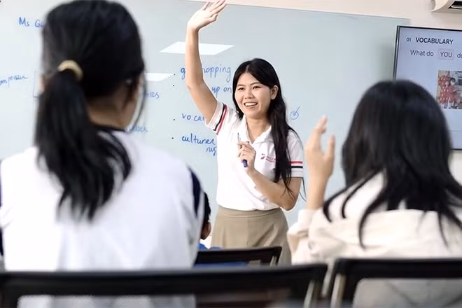 Ngày càng có nhiều bạn trẻ bắt tay vào học ngoại ngữ từ sớm.