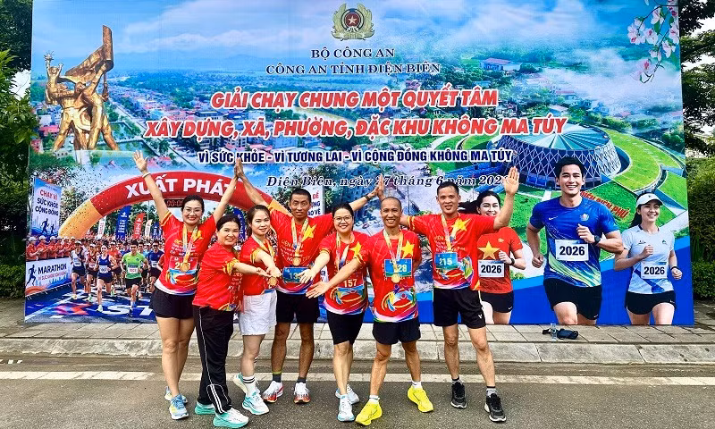 Lần đầu được tổ chức song Giải chạy “Chung một quyết tâm xây dựng xã, phường, đặc khu không ma túy” tại Điện Biên thu hút rất nhiều nhóm chạy trên địa bàn tỉnh Điện Biên.