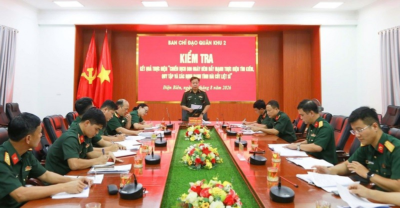 Thiếu tướng Nguyễn Ngọc Ng&acirc;n, ph&aacute;t biểu tại buổi l&agrave;m việc với Ban Chỉ đạo t&igrave;m kiếm, quy tập v&agrave; x&aacute;c định danh t&iacute;nh h&agrave;i cốt liệt sĩ kiểm tra kết quả thực hiện Chiến dịch 500 ng&agrave;y đ&ecirc;m tỉnh Điện Bi&ecirc;n. (Ảnh: L&Ecirc; LAN)