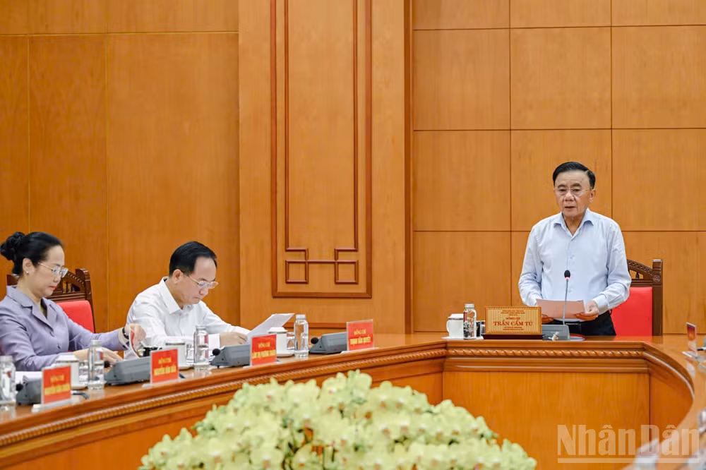 Thường trực Ban Bí thư Trần Cẩm Tú, Trưởng Ban Chỉ đạo Trung ương kỷ niệm các ngày lễ lớn và sự kiện lịch sử quan trọng của đất nước giai đoạn 2026-2030, chủ trì phiên họp Ban Chỉ đạo lần thứ nhất. (Ảnh: DUY LINH)