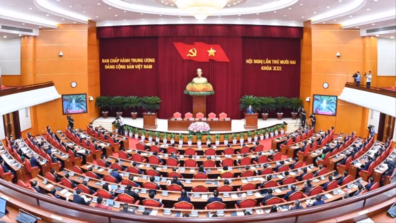 Sau Hội nghị Trung ương 12, khóa XIII, Bộ Chính trị, Ban Bí thư đã ban hành một số kết luận về tình hình, kết quả hoạt động của bộ máy hệ thống chính trị và chính quyền địa phương 2 cấp. (Ảnh: ĐĂNG KHOA)