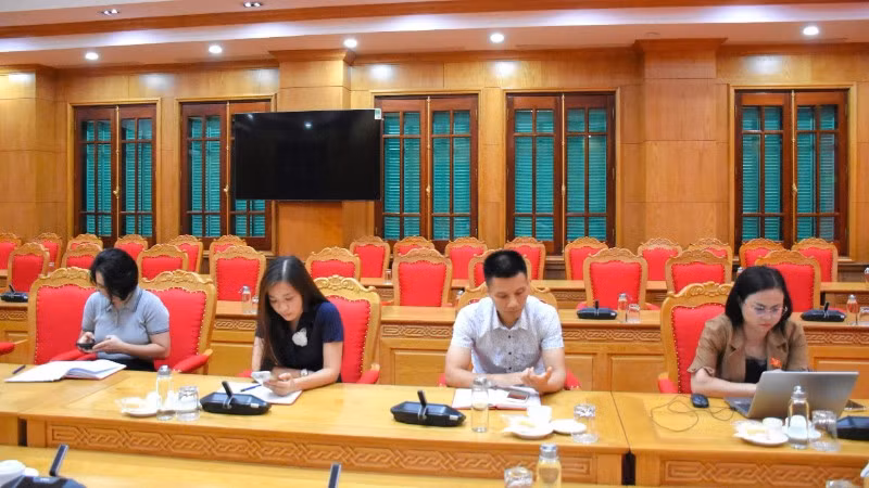 gen-h-25-8-cac-dai-bieu-du-hoi-nghi-8322.jpg