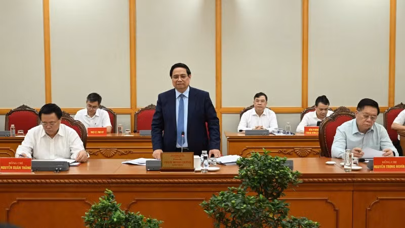 Thủ tướng Chính phủ Phạm Minh Chính chủ trì làm việc với các Ban Thường vụ Thành ủy Hải Phòng và Tỉnh ủy Quảng Ngãi. (Ảnh: TRẦN HẢI)