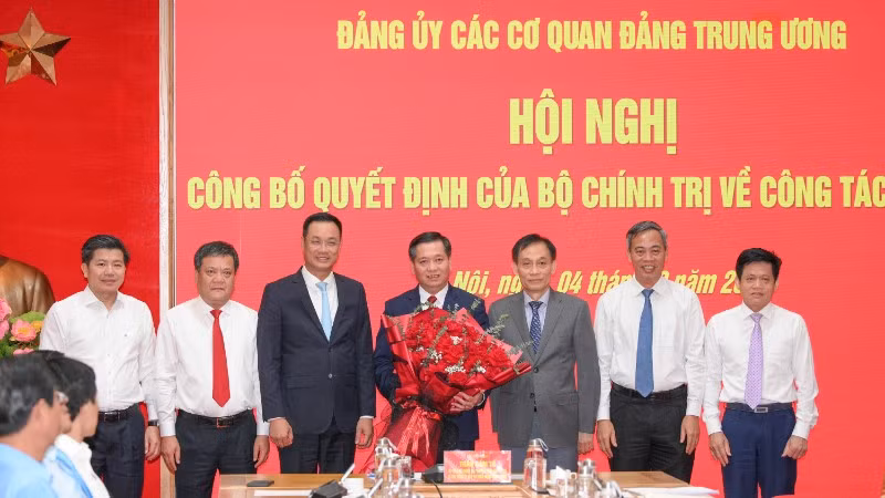tinh-uy-qt-4147.jpg