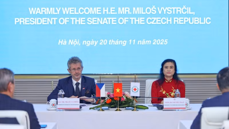 z7245062944004-09142f603258016625d0cb57a8fb49a3-2212.jpg