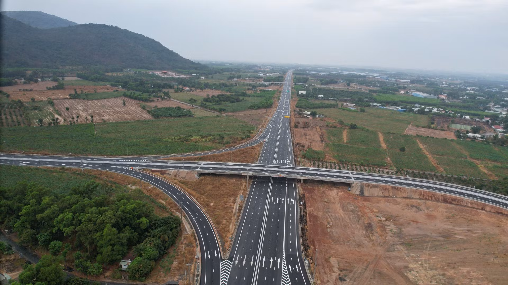 Một đoạn cao tốc Biên Hòa-Vũng Tàu đoạn qua Thành phố Hồ Chí Minh.