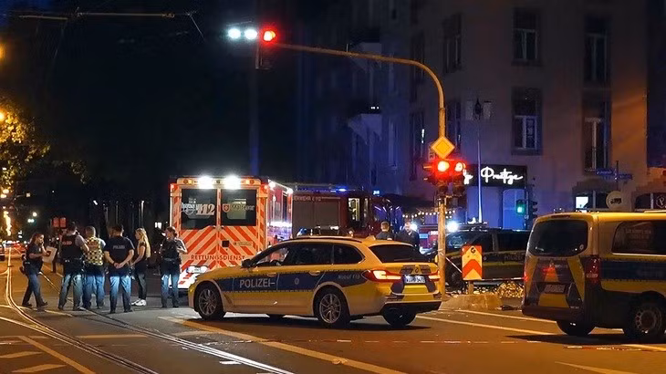Hiện trường vụ tai nạn tại Frankfurt hôm 6/7. (Ảnh: SPIEGEL)
