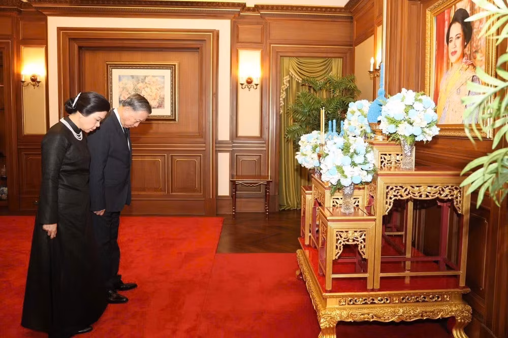 vna-potal-tong-bi-thu-chu-tich-nuoc-to-lam-va-phu-nhan-hoi-kien-nha-vua-thai-lan-va-hoang-hau-8791101.jpg