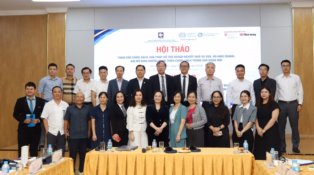 Các đại biểu dự hội thảo.