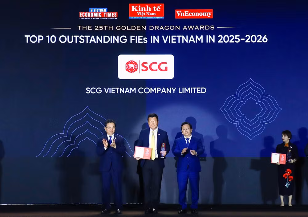 SCG được vinh danh Top 10 Doanh nghiệp FDI tiêu biểu – Doanh nghiệp tiên phong thực thi ESG tại Giải thưởng Rồng Vàng lần thứ 25, ghi dấu ấn 5 năm liên tiếp nhận được giải thưởng này.