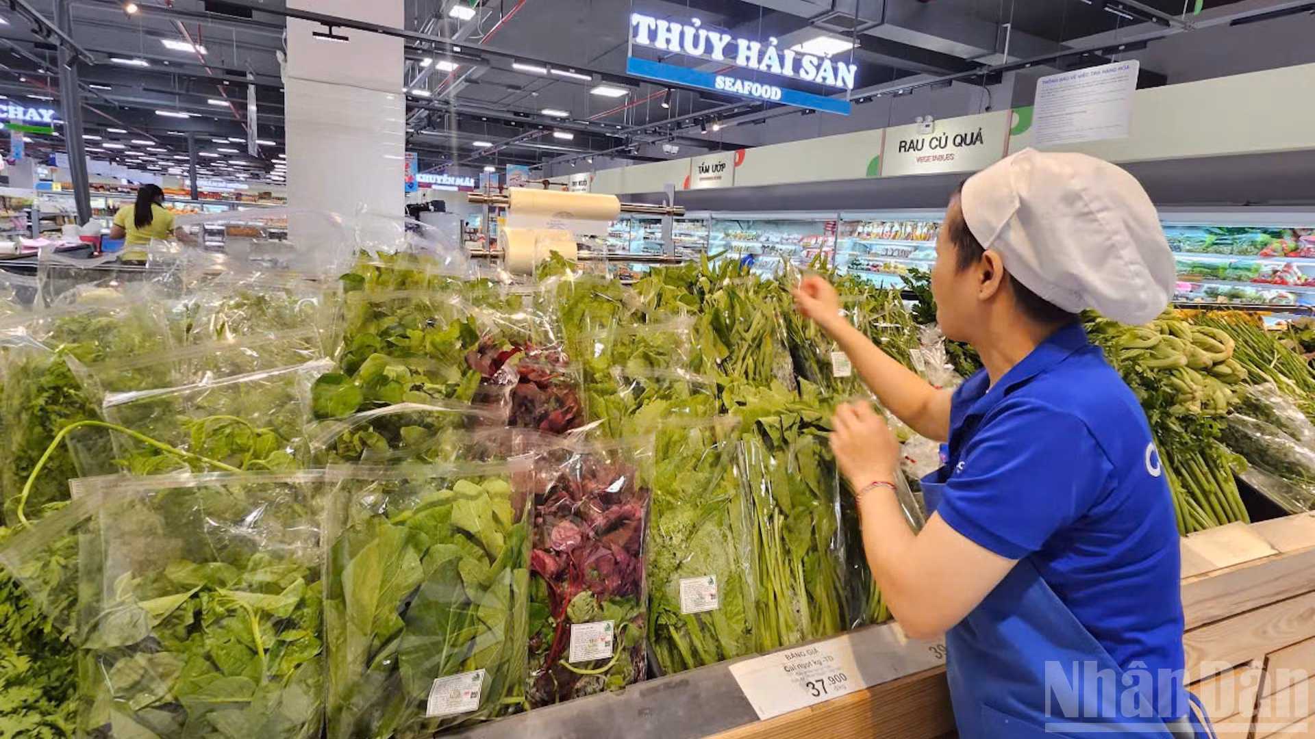 Nông sản tại siêu thị Co.opmart Phan Thiết.