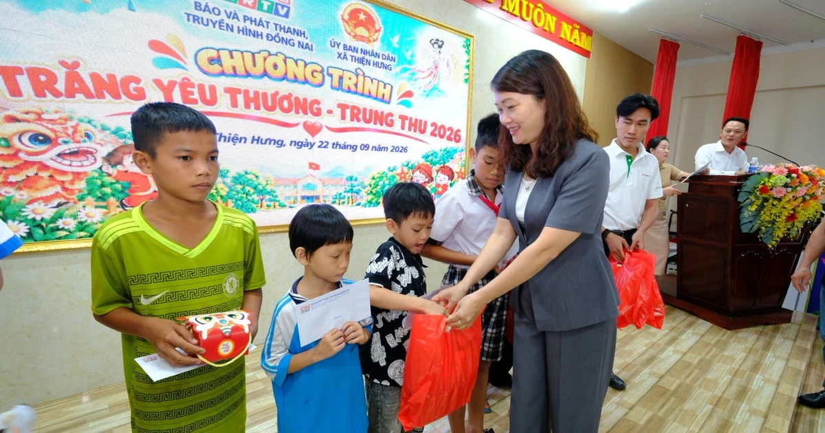 Mang Trung thu đến trẻ em vùng biên giới thành phố Đồng Nai