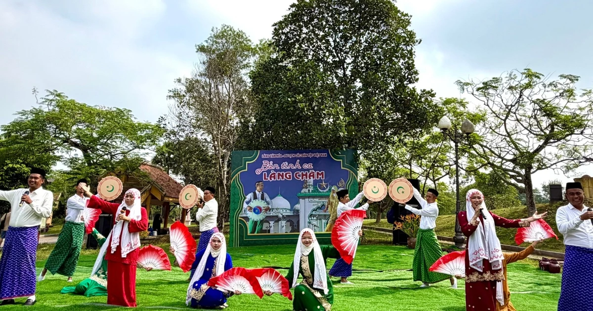 Giai điệu và sắc màu văn hóa Chăm Islam tại Làng Văn hóa-Du lịch các dân tộc Việt Nam