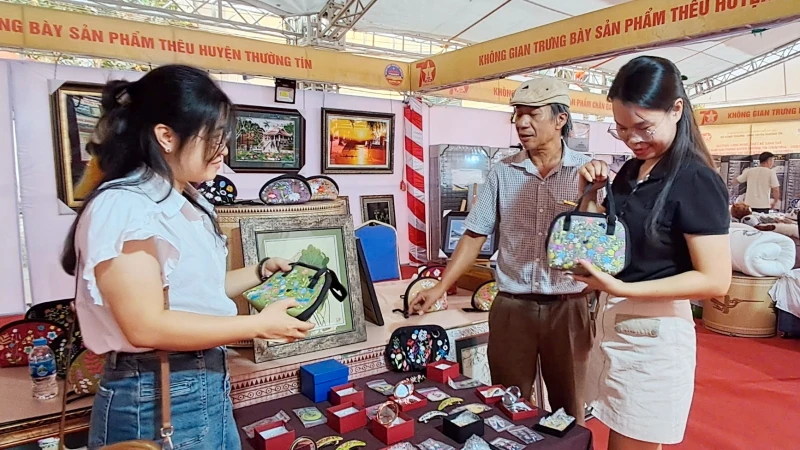 Tận dụng cơ hội từ các hiệp định thương mại, mở rộng thị trường cho hàng thủ công mỹ nghệ Hà Nội