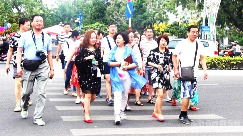 Miễn thị thực cho khách Trung Quốc: Cơ hội mới cho du lịch Khánh Hòa
